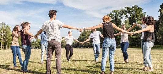 How Team Building Games Teach Leadership, Communication, and Trust