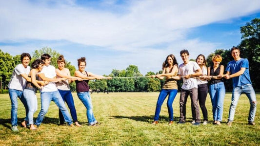 Large Group Games That Keep Everyone Moving and Smiling